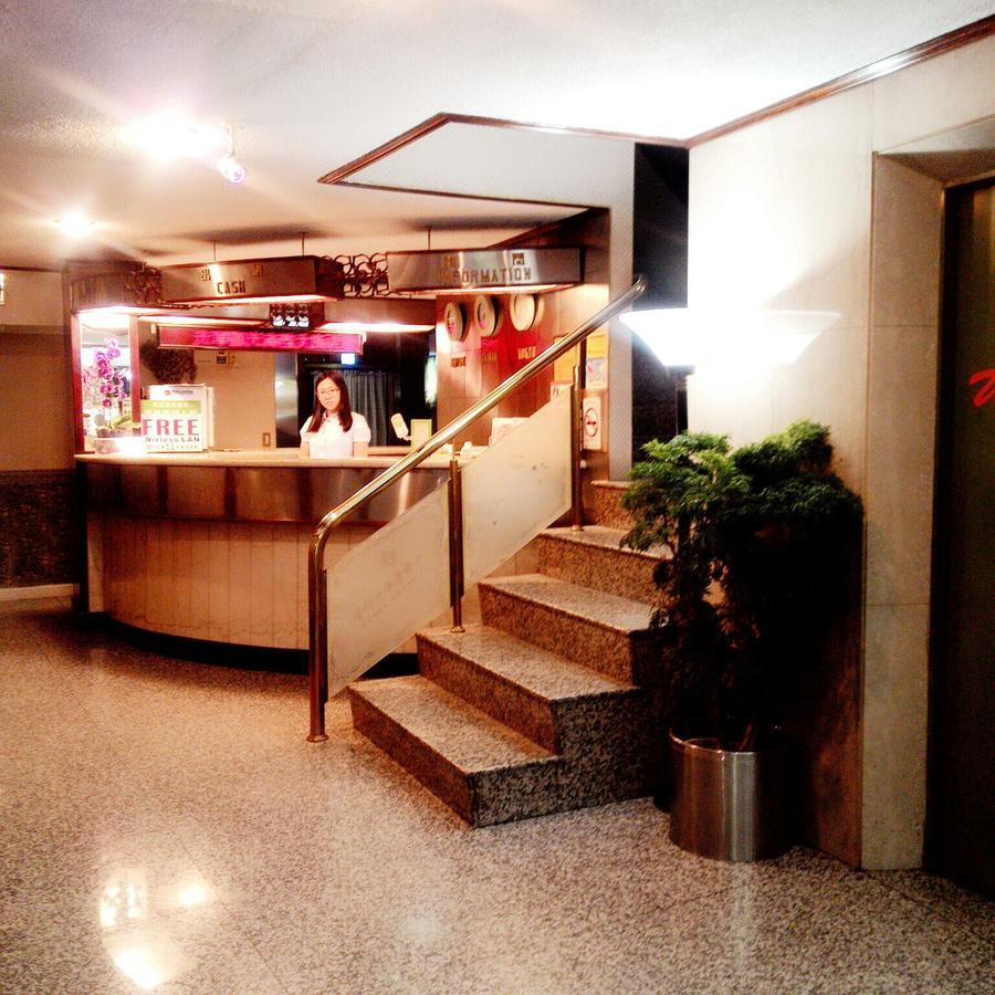 Guang Haw Hotel Tainan Exteriör bild