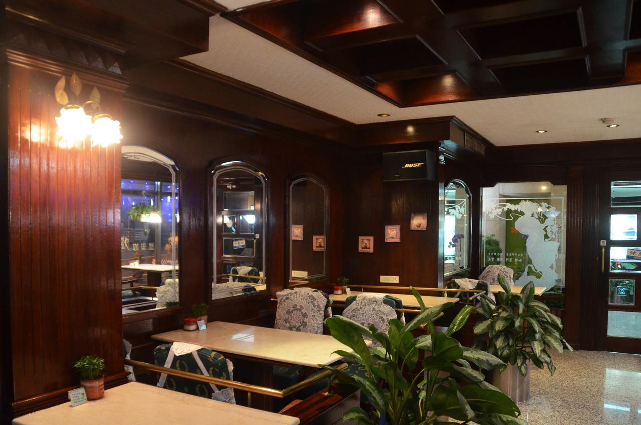 Guang Haw Hotel Tainan Exteriör bild